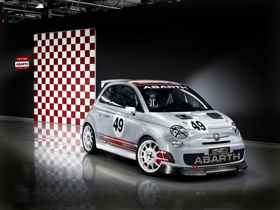  Abarth 500 Assetto Corse 2008 года  (фото 17 из 33)